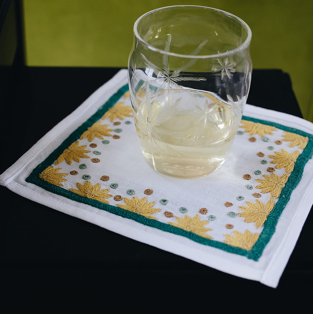 MAISON VENU Starburst Cocktail Napkin - Thumbnail 3